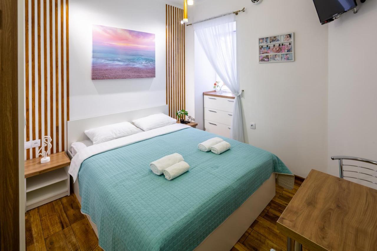 Cozy Apartments Center ลวีฟ ภายนอก รูปภาพ