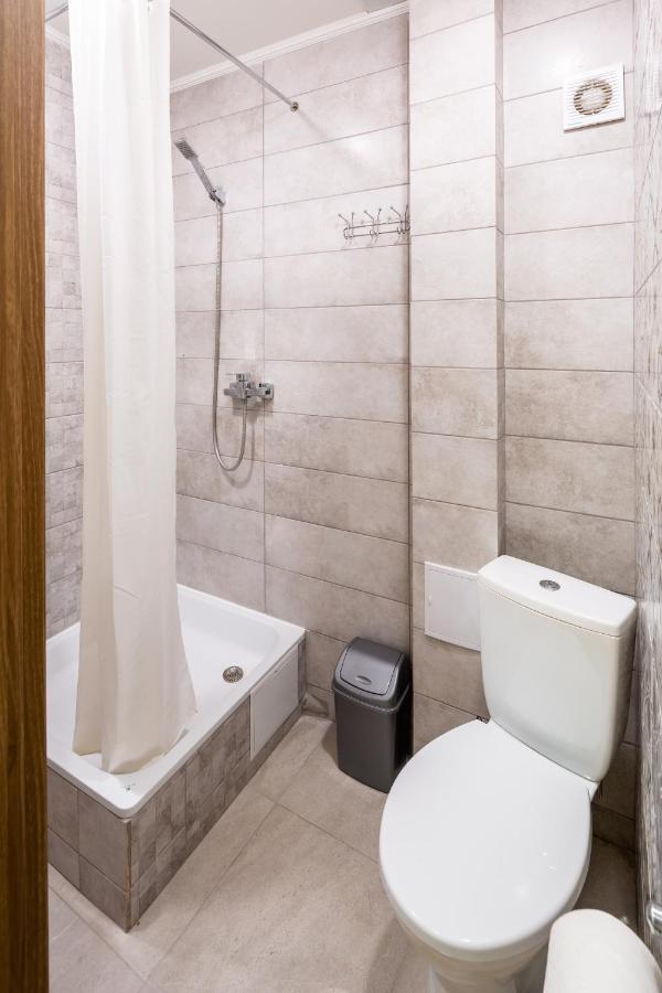 Cozy Apartments Center ลวีฟ ภายนอก รูปภาพ