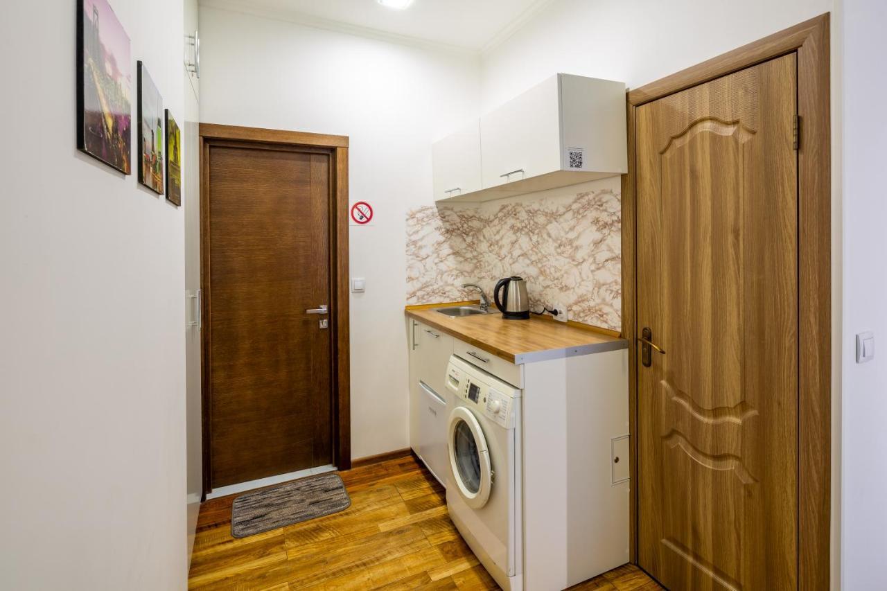 Cozy Apartments Center ลวีฟ ภายนอก รูปภาพ