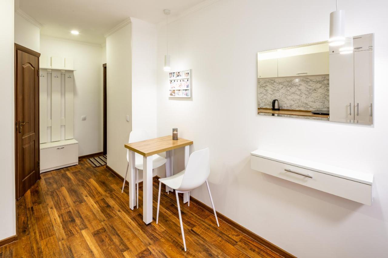 Cozy Apartments Center ลวีฟ ภายนอก รูปภาพ