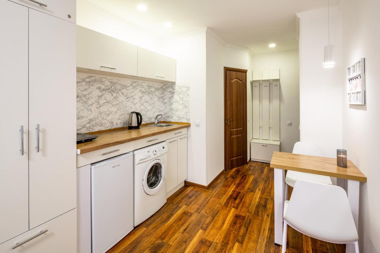 Cozy Apartments Center ลวีฟ ภายนอก รูปภาพ